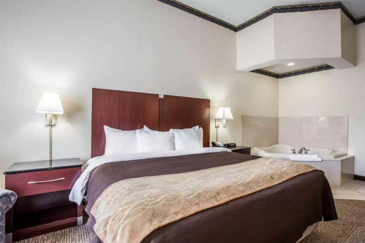 Comfort Inn & Suites Ftjackson Maingate Columbia Esterno foto