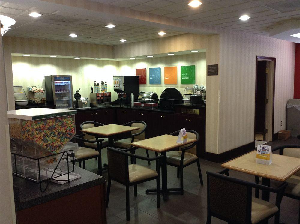 Comfort Inn & Suites Ftjackson Maingate Columbia Esterno foto