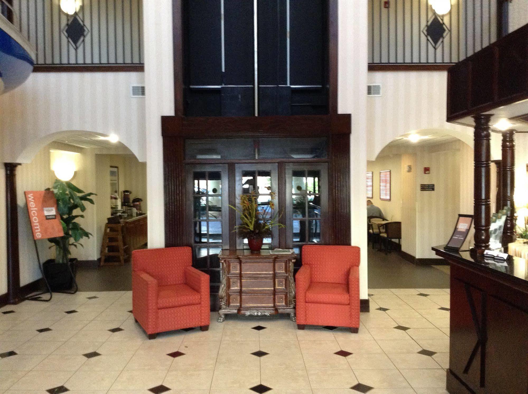 Comfort Inn & Suites Ftjackson Maingate Columbia Esterno foto