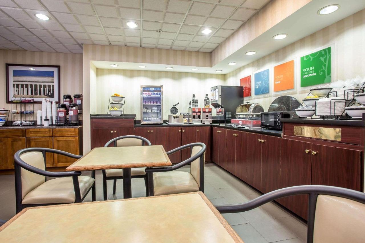 Comfort Inn & Suites Ftjackson Maingate Columbia Esterno foto