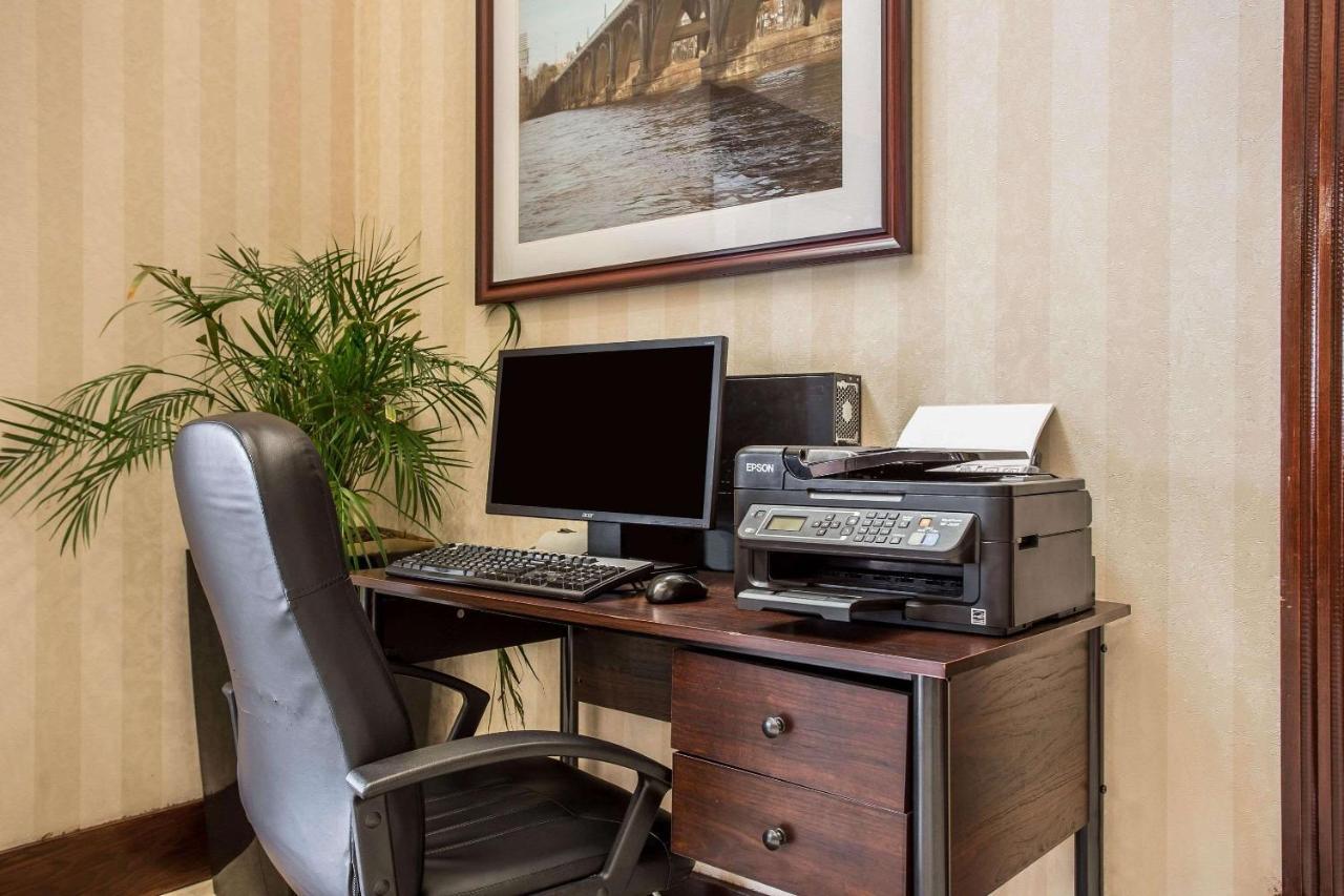 Comfort Inn & Suites Ftjackson Maingate Columbia Esterno foto
